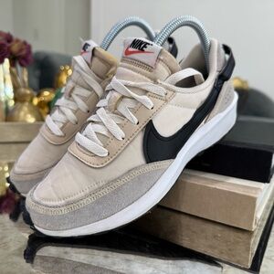 Nike Beige and Black Sneakers